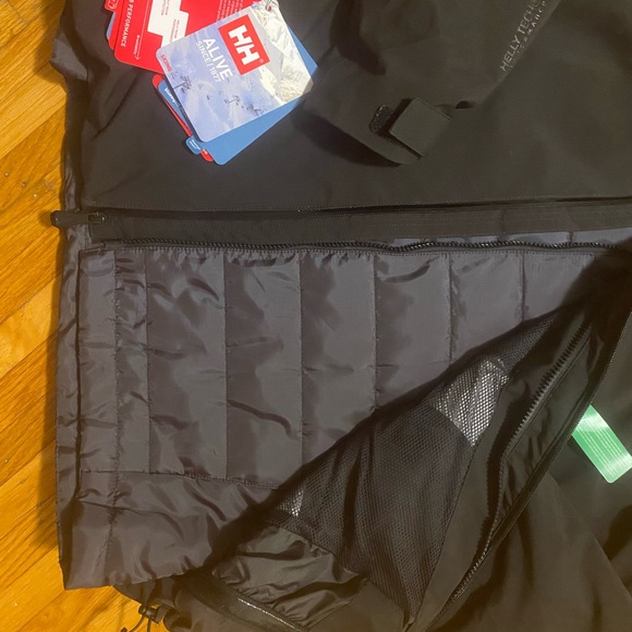 Helly Hansen Double lined black Ski Jacket - Picture 3 of 5